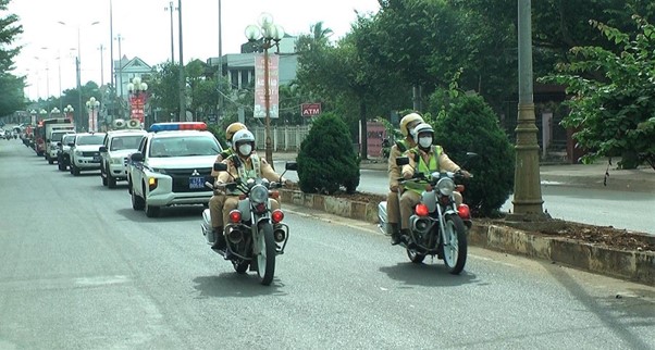 Công an huyện Ea Kar tổ chức Lễ ra quân triển khai cao điểm tấn công trấn áp tội phạm, đảm bảo an ninh trật tự thời điểm trước, trong và sau  tết nguyên đán giáp thìn năm 2024.